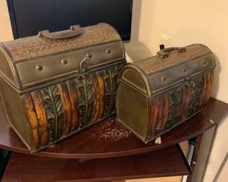 #086	(2)  leather wicker suit case carriers 	 $30.00 			