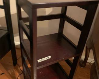 #060	laminated shelve 2 shelves 13x11x29	 $30.00 			