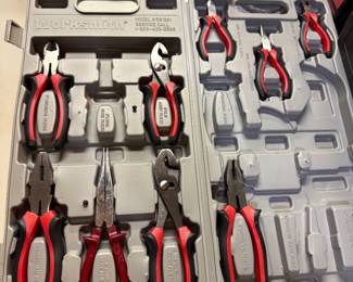 Pliers