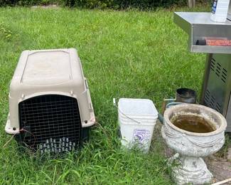 Pet Carriers & Garden pots