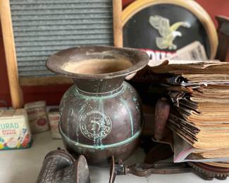 Spittoon