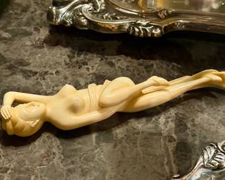 Reclining nude Netsuke