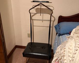 Vintage valet chair