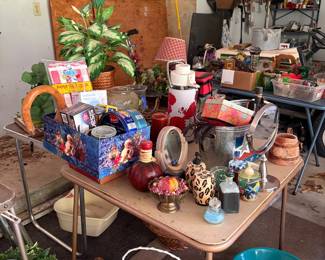Baskets, seasonal decor, faux floral