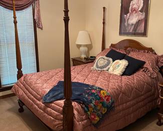 Four-poster Queen bed