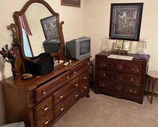 Rock City dresser w/mirror, Antique gentleman’s chest