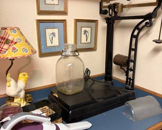 Antique counter scale, cast iron Fairbanks mercantile model