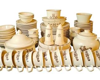 Pfaltzgraff Village Awesome Dinnerware Set