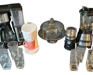 Large Kitchen Lot... Many New In Box