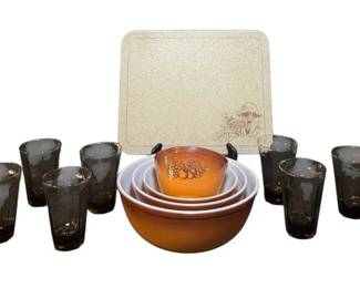 Vintage Pyrex Nesting Bowls... A Rare Find