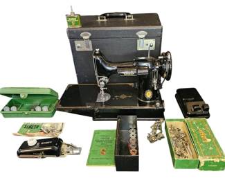 Vintage Singer 2211 Featherweight Sewing Machine w Case Attachments