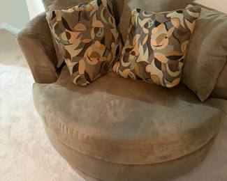 Round Chaise Lounge chair 