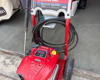 Troy Bilt Gas Pressure Washer w/ Briggs and Stratton Engine