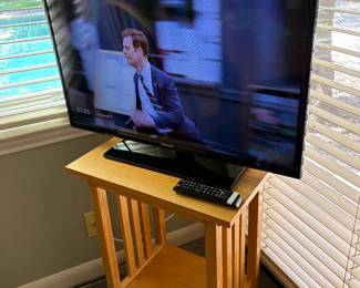 Samsung, 32 in HDTV w/ Remote