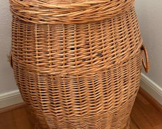 Ali Baba Style  Wicker Laundry Basket Featuring a Matching Lid and Side Handles