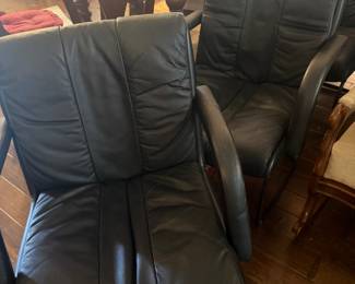 SET OF 4 BLACK OFFICE CHAIRS