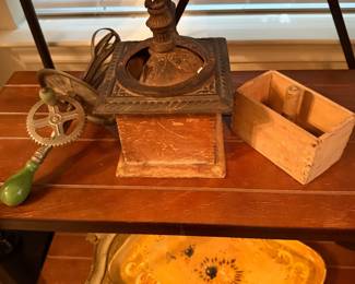 VINTAGE EGG BEATER