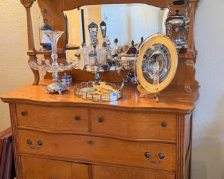 OAK SIDEBOARD