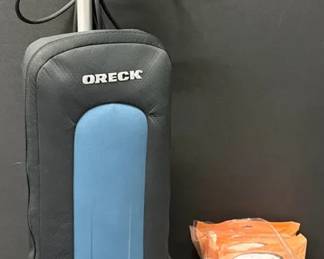 Oreck XL Platinum Hepa Vacuum Cleaner With Vacuum Bags