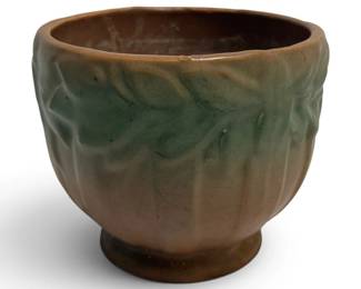 943 - McCoy Planter / Vase - 4.5 x 5.25