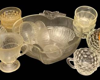 485 - Assorted Glass Items (Description): A lot of assorted glass items including  various decorative and functional pieces.