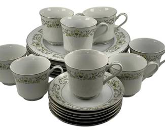 441 - 20pcs Sterling Fine Chine "Florentine" (Description): A 20-piece Sterling china set in the  Florentine pattern. The set features a  coordinated floral design across the various  pieces.