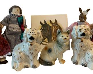 637 - Assorted Items (Description): A mixed lot of decorative items.