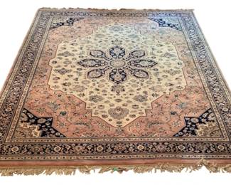 78 - Kweilin Classic Large Rug 9'10"x13'5" (Description): Kweilin Classic large rug featuring a  traditional medallion design with ornate  borders and fringe detailing. Measures 9'10"  x 13'5".