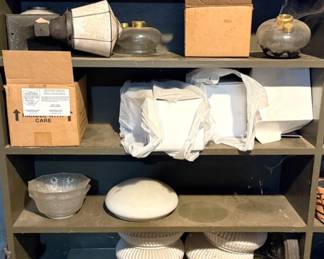 1007 - Assorted Items on 4 Shelves