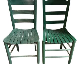 1017 - Pair of Painted Wood Slat Vintage Chairs (Description): 35 x 17 x 15