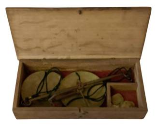 128 - Antique Scale w/ Wood Box 11"x7"x3.5" (Description): Antique scale with original wood storage box.  The box features a hinged lid and interior  compartment for the scale and accessories.  Measures 11 inches by 7 inches by 3.5 inches.