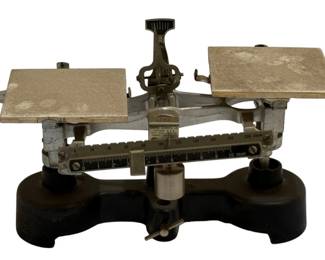 950 - Vintage Scale - 9.5 x 13.5 x 7 (Description): Used as is electric/electronic/mechanical  item. No guarantee all components, untested.