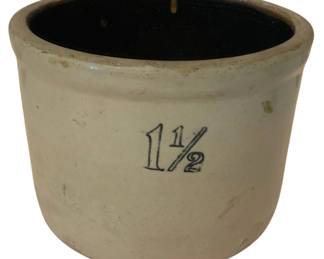 213 - 1.5 Gallon Stoneware Crock 7"x9.75" (Description): A 1.5 gallon stoneware crock featuring the  traditional capacity marking on the front.  The crock measures 7 inches tall by 9.75  inches in diameter. Sold as-is.
