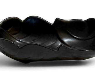 944 - Shawnee Pottery Dish - 14 x 5.5