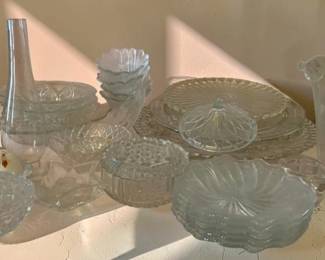 293 - Assorted Glass Items