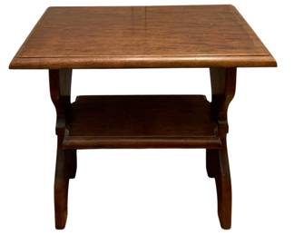 625 - Wood Table 22"x22"x13" (Description): A wood table featuring a rectangular top with  a lower shelf and curved leg supports.  Measures 22 inches by 22 inches by 13 inches.