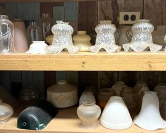 1030 - Assorted Items on 2 Shelves