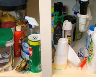 461 - Cabinet Lot (Description): Cabinet lot containing assorted household  items.