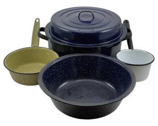 474 - 4 Enamelware Pots (Description): A collection of four enamelware pots in  assorted colors and sizes. The lot includes  various styles suitable for cooking and  serving.