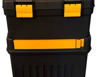 946 - Plastic Toolbox - 25.5 x 17 x 10