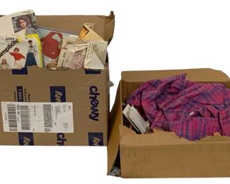 722 - Assorted Sewing Items (Description): A lot of assorted sewing items including  vintage sewing patterns and fabric materials.