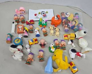 Peanuts Character Figurines and Toys Assortment
