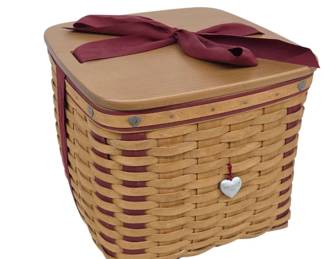 Longaberger 2002 Sweetheart Basket