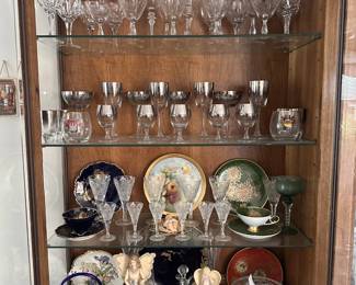 Assorted glassware and collectables