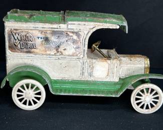 ERTL 1913 Model T Winn Dixie Delivery Van Bank