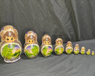 Russian Matryoshka Nesting Doll Set Hand Painted