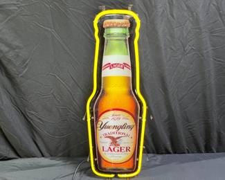 2006 Neon Yuenglink Brewerly Lager Sign