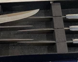 Carvel Hall Steak Knives
