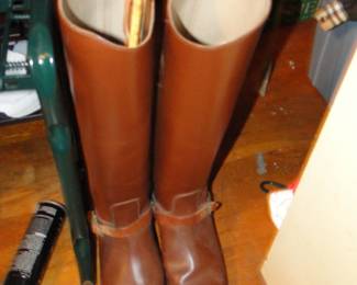 Tall knee leather boots