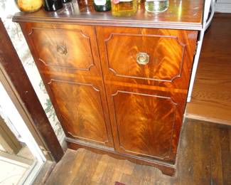 Liquor cabinet